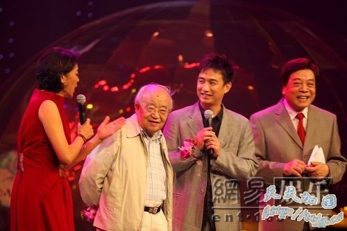 ���𡢻���̨ͬ����