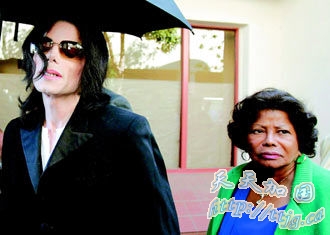 ��ɽܿ�ɭ��ǰ�������ϵ���׽���