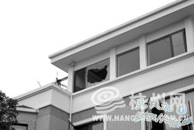 ��ĳ���ǴӴ˴�����Ȧ������ը�ɳ�ȥ��