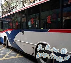 男子搭乘霸王车被阻 恼羞成怒狂砍公车司机(图)