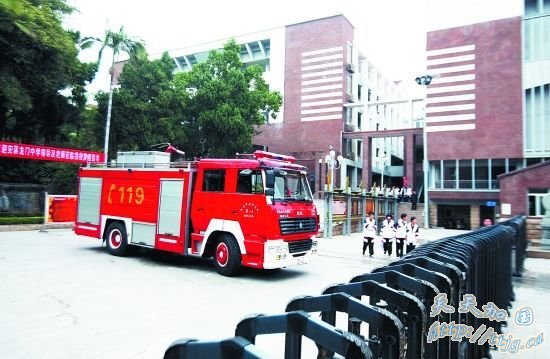 ����ͻȻðŨ������׹¥��������(ͼ)