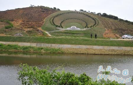 �㶫������һ��������ռ��20��ĶΪ�丸��޷ء�