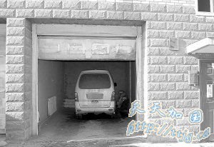 两人当时就在这辆车内