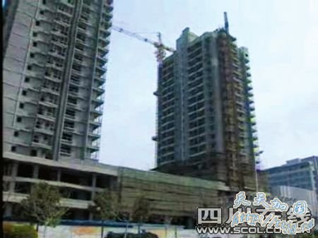 连云港惊现“楼超超” 6层楼盖到22层(图)