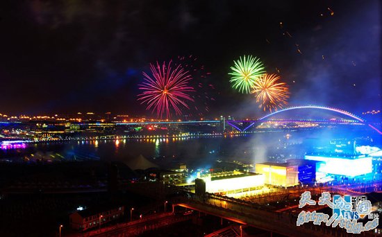 �Ϻ������ῪĻʽ�̻����ݲ���(��ͼ)