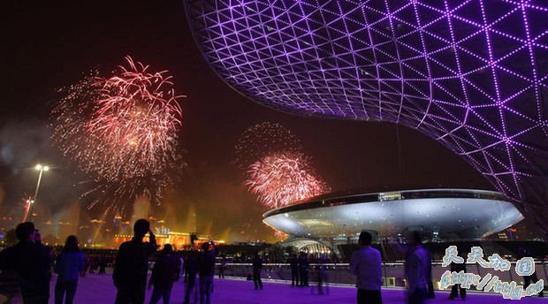 �Ϻ���������������״δ�ױ������ʽ����