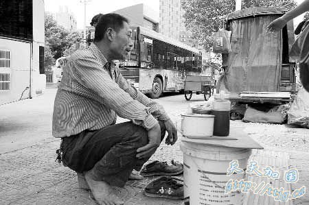 ��������ΪʡǮ��Ů���ϴ�ѧ ��ס�������ֳ�