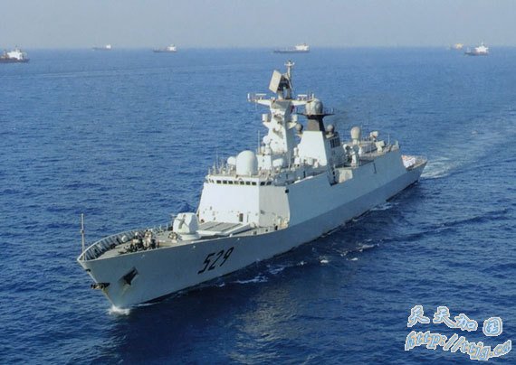 中国海军最新型054A529舟山号隐身护卫在亚丁湾护航