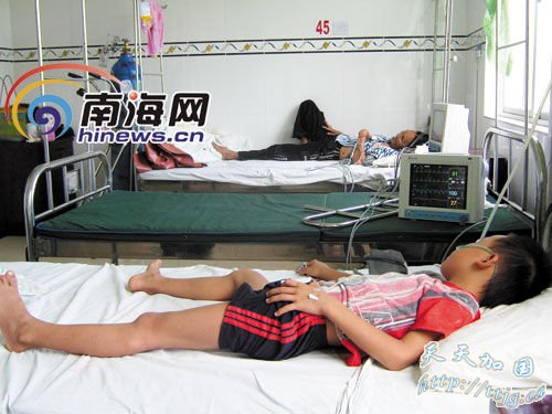 ���϶���һ��4�ڳ�ϡ��Ī���ж�2��2��Σ ��������