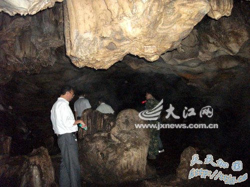 �������ط�������ԭʼ�˶�Ѩ ������400��(ͼ)