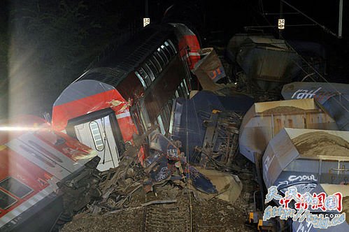德国发生火车相撞事故 已造成至少16人受伤