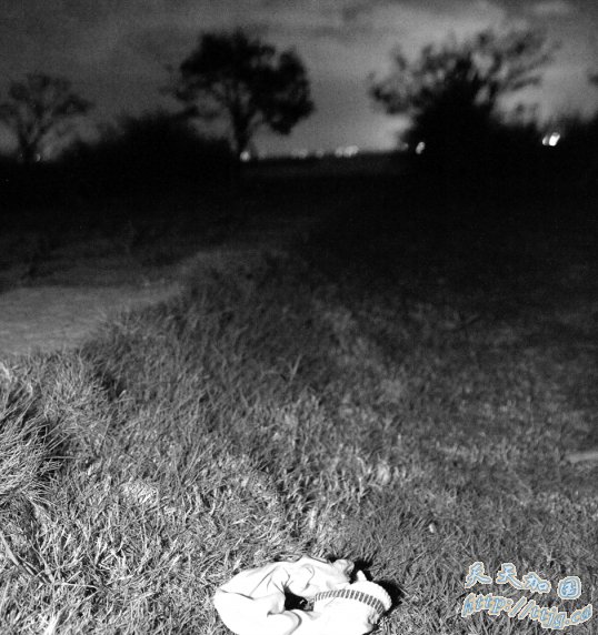 广州观光快艇翻沉13人落海(组图)