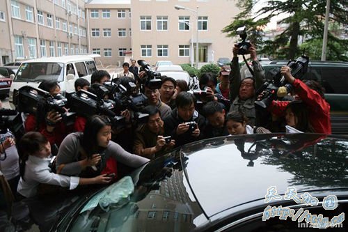 ý��������봨�����Χ�µ���ֹ�Ա���봨����֮�󣬵�����ڹ��������д��ڼ������εľ��ء�