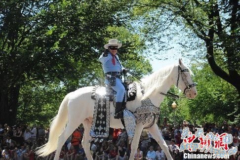 组图:美国华盛顿举行庆祝独立日大游行