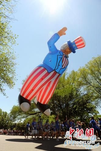组图:美国华盛顿举行庆祝独立日大游行