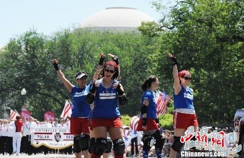组图:美国华盛顿举行庆祝独立日大游行