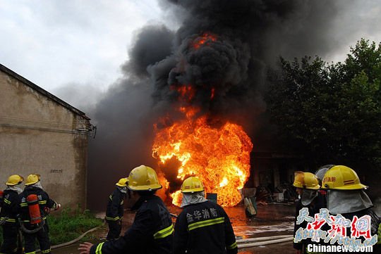 �㽭����һ�ױ��ֿⷢ����ը �����˱��о�(ͼ)