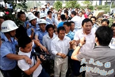 ����Ϣ�ر�����Ǩ��80������סҤ�� ������������