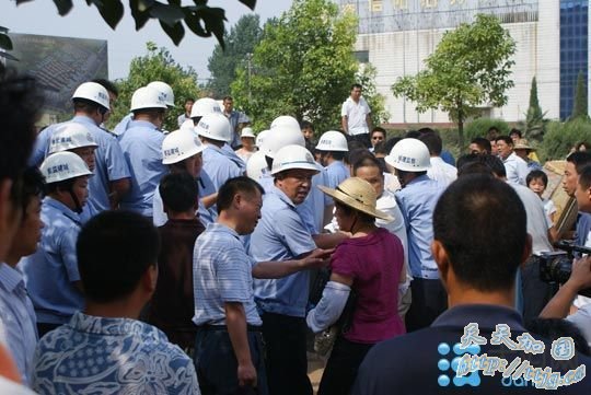 ����Ϣ�ر�����Ǩ��80������סҤ�� ������������