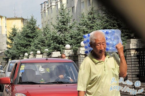 ����ǧֻ������ԭ��Ͱ����ˮ�����ɻ���