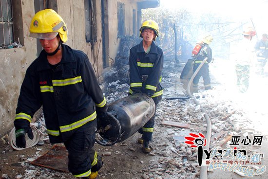 �½�����ú���ޱ�ը 12������1����������