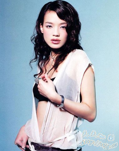 Ů���ߺ�·����俿������Ǳ��� ��ģ�����ֳ�λ