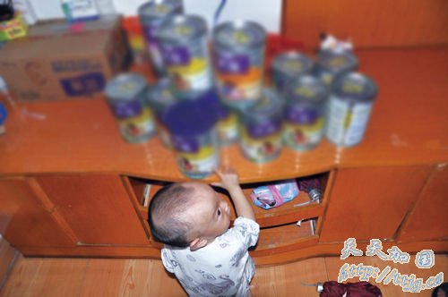 �人��ŮӤ��ʳ��ͬһƷ���̷���������(ͼ)