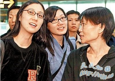 �����򷢱�������Ӣ��Ů�����۱��о���