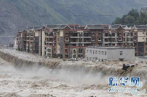暴雨致多个汶川地震重灾乡镇再成孤岛