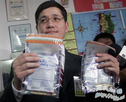 2名香港警察赴菲调查劫持事件机场遭暂扣