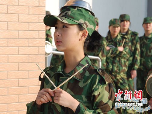 ���Ͼ�ѵ���Բʷ� 