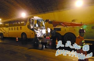 ���ظ��ٽ�������6����ײ�·�·5Сʱ(��ͼ)