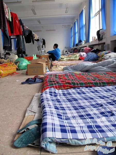 看看河南某大学开学场景:中国高教盲目扩招一览无遗(多图)