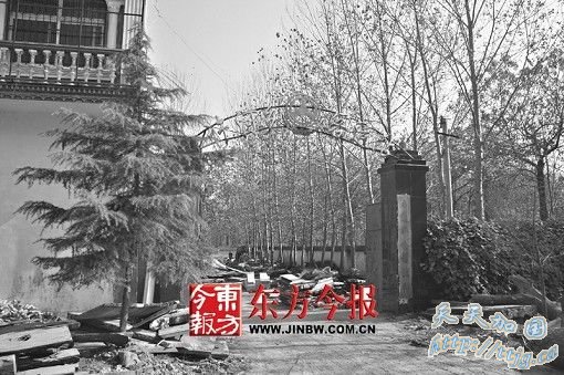 河南开封建数十乡镇客运站耗资千万 变棺材铺