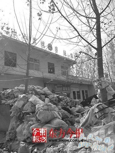 河南开封建数十乡镇客运站耗资千万 变棺材铺
