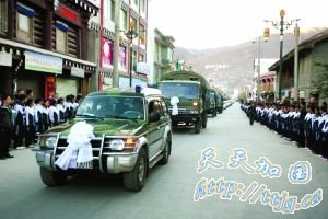 四川道孚草原大火已全部扑灭(图)