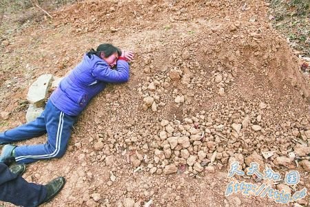 15岁少女遭强奸得知嫌犯仅获刑6年后自杀(图)