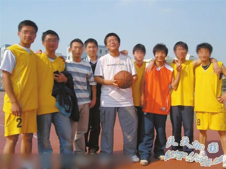 ��������ͬѧ��Ӱ��ͼƬ����������ͬѧ��QQ�ռ䣩