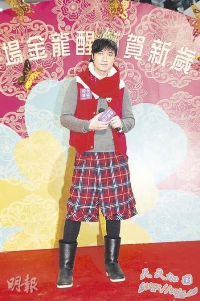 古巨基透露被长辈催婚 。