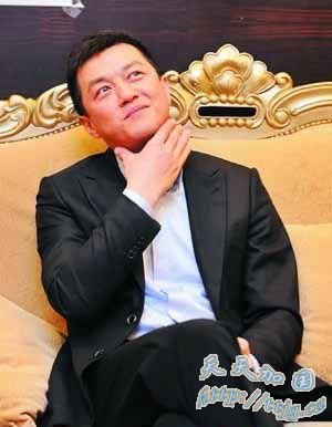 ����������ǰŮ����Ѹ���������к�����ò֮��