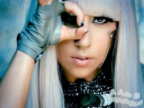 Lady GaGa������������ Ϊ�ձ�����Ｏ�ƿ�