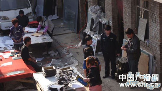 ����һ�ӹ���Ƹ�ô���ͯ�� ������н��300Ԫ