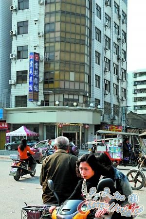 ����߻���ܵĳ�Ա����ص���һ��С����