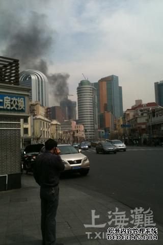 �Ϻ�������һ������� ������ͨ��ʱ����(ͼ)