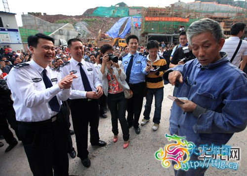 ��һλ�쵽Ƿн����Ƥ���У�ϲ������